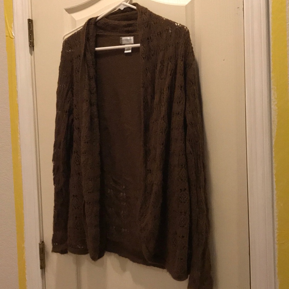Lightweight maternity sweater